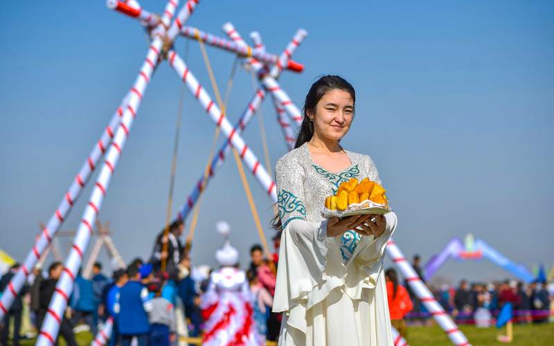 Kazakh national clothing, Kazakhstan, Nauryz