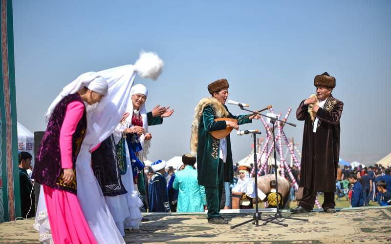 Kazakh national clothing, Kazakhstan, traditions, culture, Nauryz