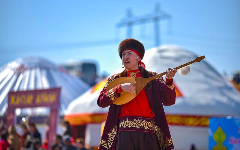 Kazakh national clothing, Nauryz, Kazakhstan