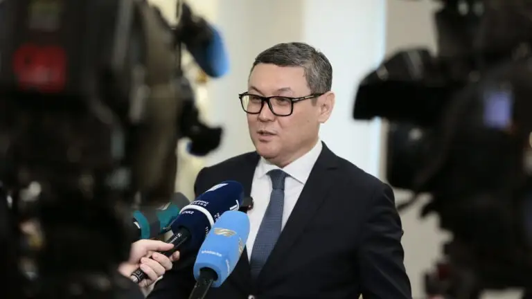 Күшіне сенетін, түп тамырын қастерлейтін ұрпақ өсіре алсақ, жаңғыру шындыққа айналады – Еркін Тұқымов