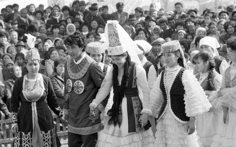 Как Наурыз вернулся в Казахстан после 62 лет запрета Как Наурыз вернулся в Казахстан после 62 лет запрета