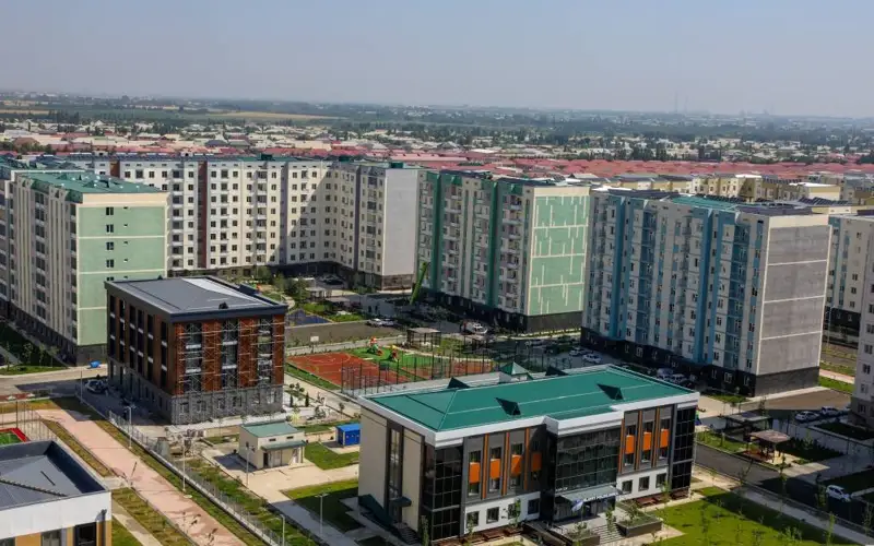 Ўзбекистоннинг 15 та шаҳар ва туманида барча давлат идоралари битта бинога кўчирилади