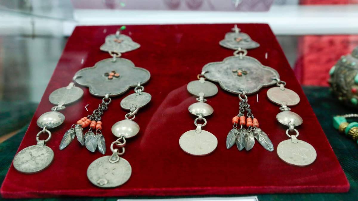 Жалаңаш және дымқыл бөкселер