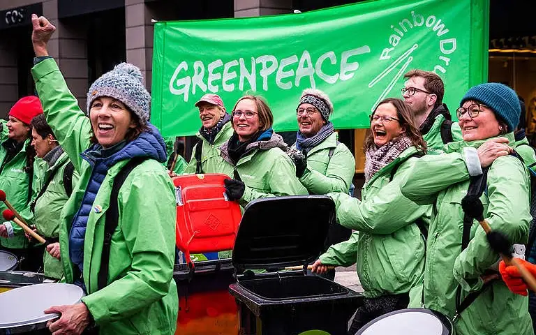 Суд обязал Greenpeace выплатить более $660 млн трубопроводной компании