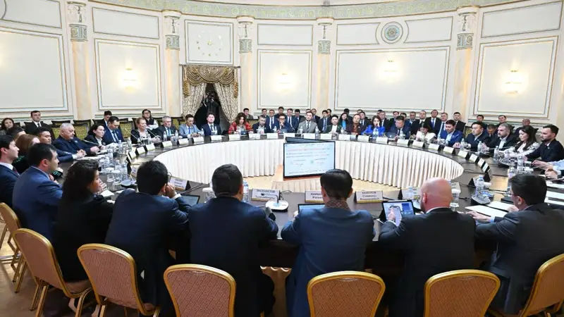 Almatyda áleýmettik, medıtsınalyq jáne bilim salasy qyzmetkerleriniń jalaqysy ósedi