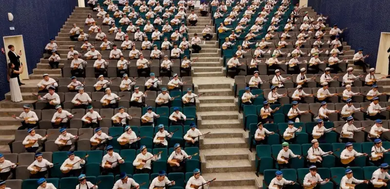 «Күй күмбірі» челленджі: Астанада 300 жас музыкант әйгілі күйлерді орындады 