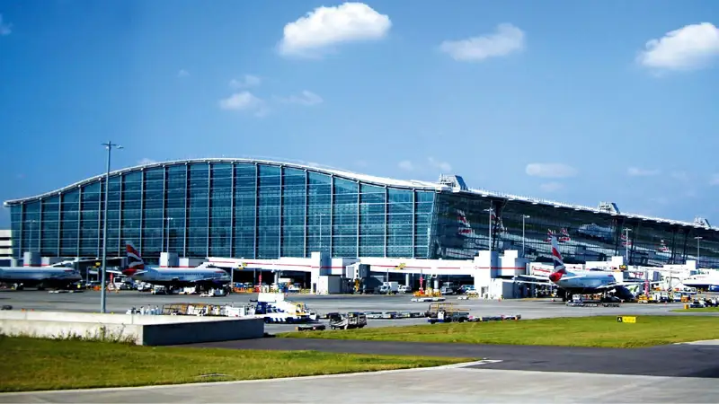 Лондонский аэропорт «Хитроу»