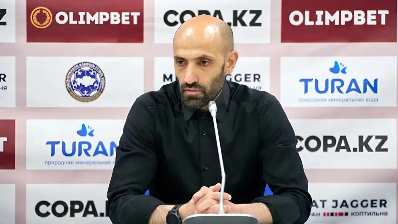  Қазақстан ұлттық құрамасының бас бапкері Әли Әлиев 