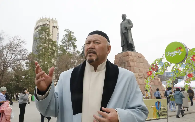 5000 человек исполнили песни Абая в Алматы