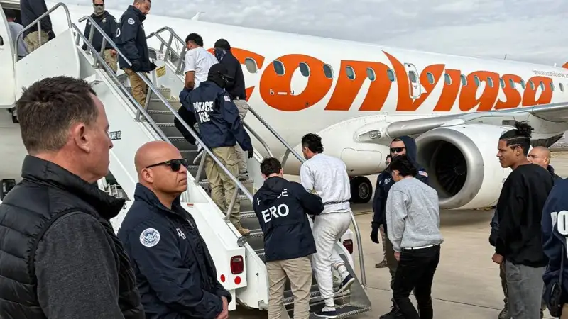 Рейс депортации в Венесуэлу