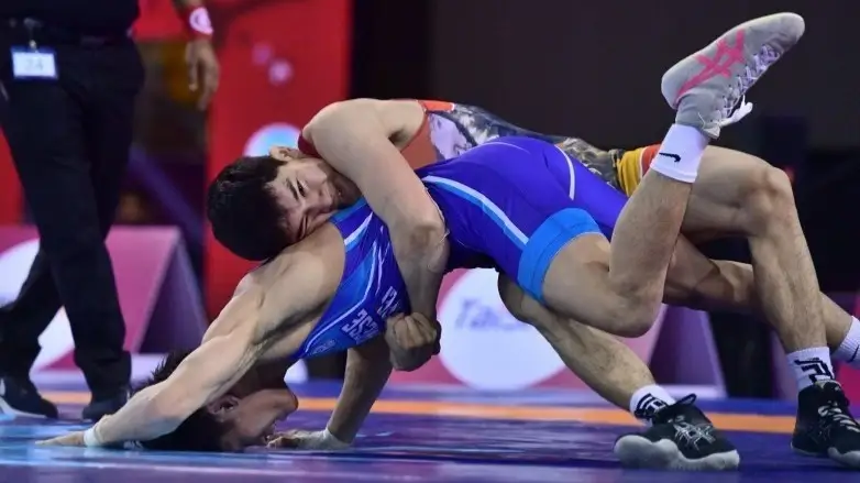 Сұлтан Әсетұлы грек-рим күресінен Азия чемпионатының жартылай финалына өтті