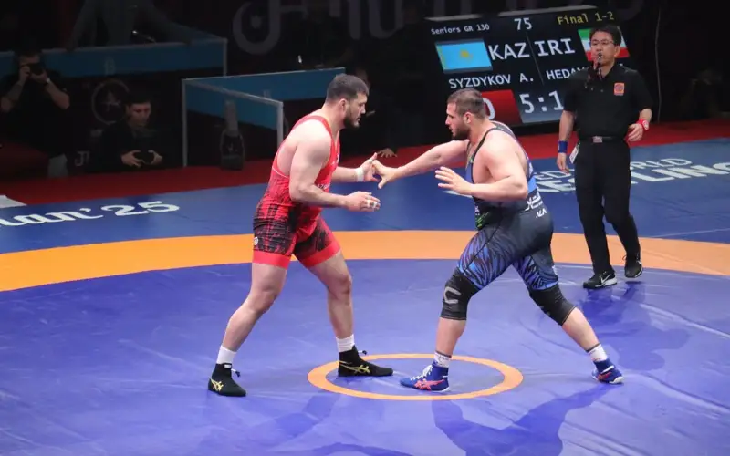 В Аммане продолжается чемпионат Азии по борьбе: сборная Казахстана на ковре