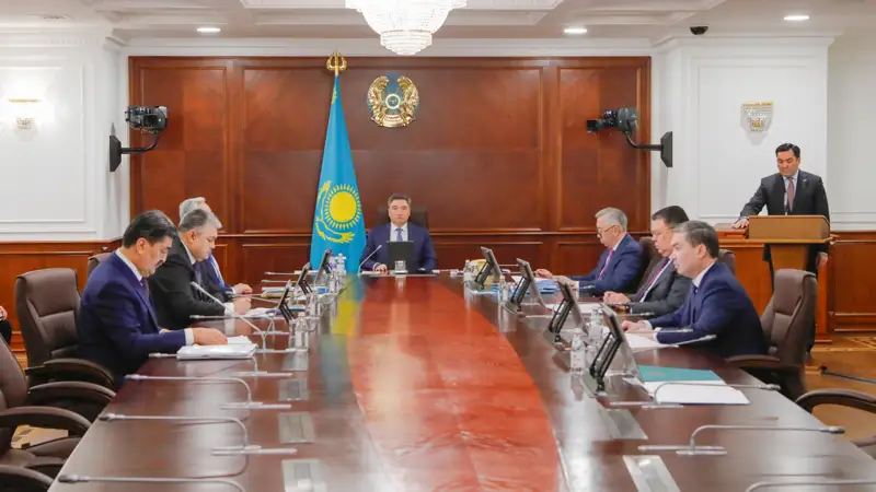 Олжас Бектенов сделал замечание министру экологии