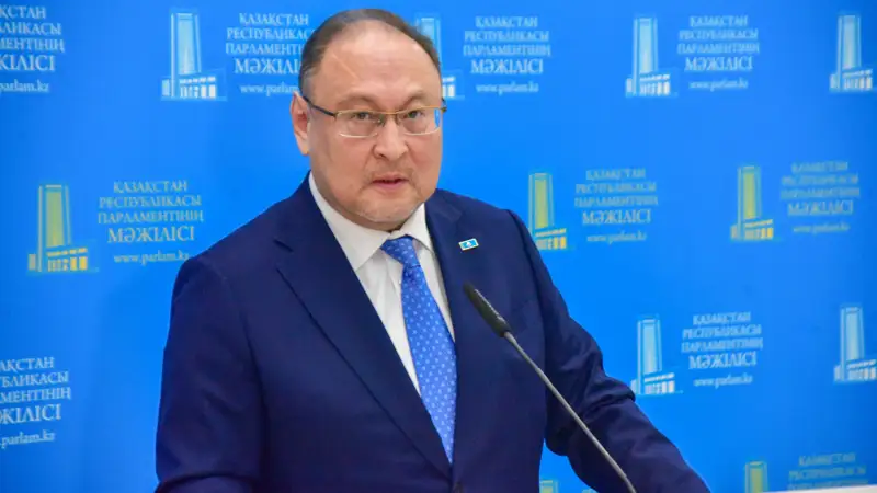 Ақан Рахметуллин
