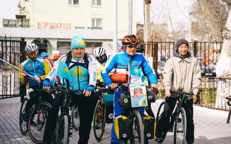 66 jastaǵy ózbekstandyq velosaıahatshy halyqaralyq velomarafon aıasynda Qyzylordaǵa aıaldady
