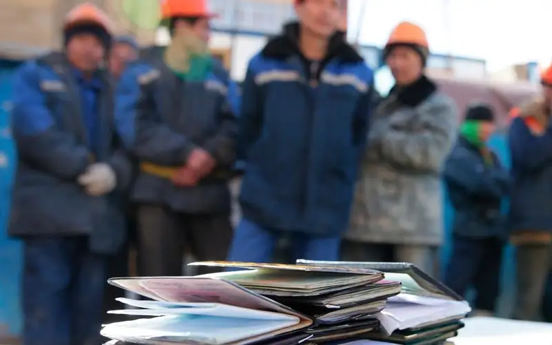 мигранты иностранцы