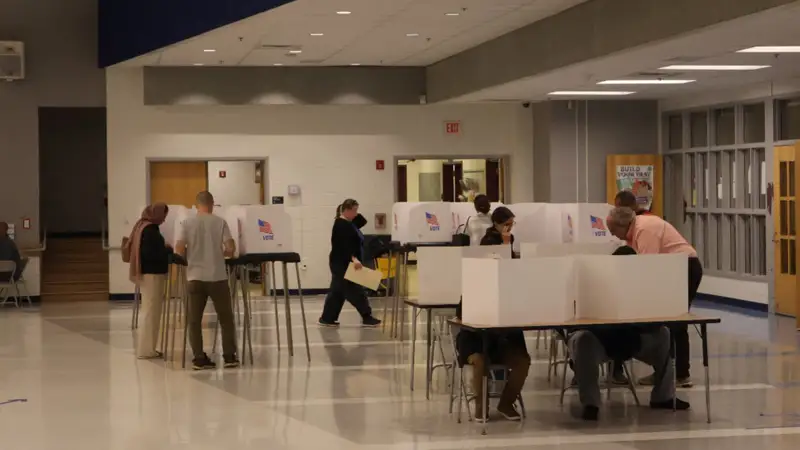 Трамп пытается получить больше власти над выборами