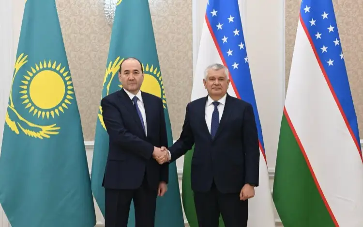 Казахстан и Узбекистан провели консультации между аппаратами совбезов