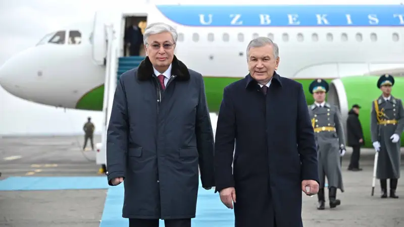 Президент Узбекистана Шавкат Мирзиёев прибыл с рабочим визитом в Казахстан