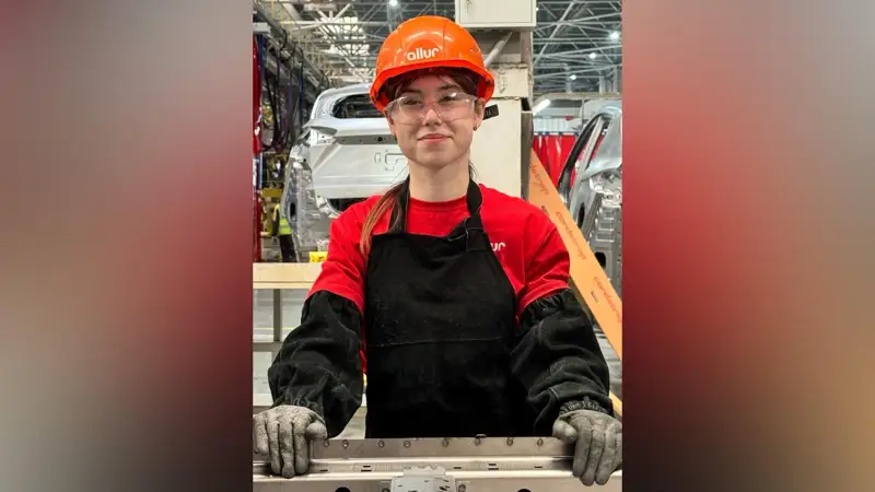 Ювелирная работа: как работает сварщица на костанайском заводе