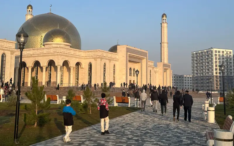 Алматыда Ораза Айт мерекесі тойланып жатыр