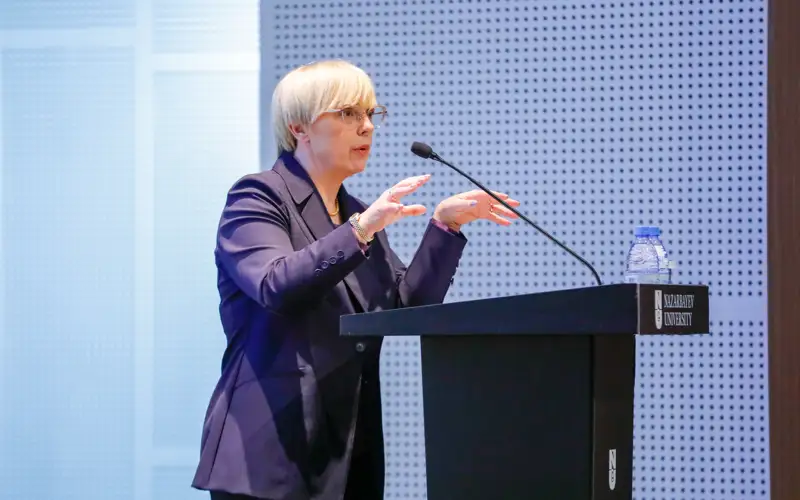 Словения Президенті Nazarbayev University студенттеріне дәріс оқыды