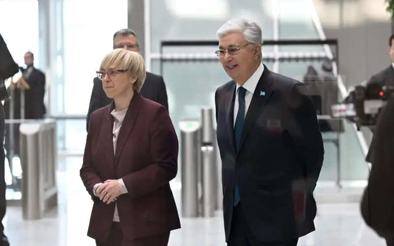 Касым-Жомарт Токаев и Президент Словении Наташа Пирц-Мусар, находящаяся с официальным визитом в Казахстане, посетили Международный финансовый центр Астана