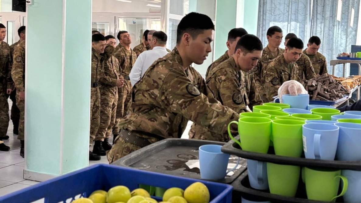 Жыныс мүшесі қышиды, терісі қабыршақтайды.