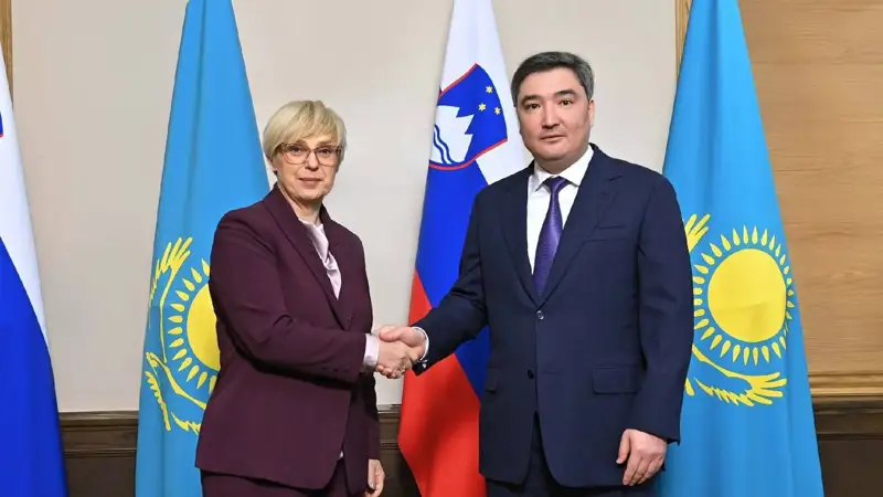 Олжас Бектенов пен Словения Президенті бірқатар мәселені талқылады