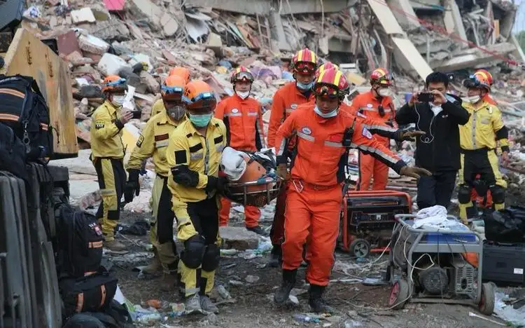 Число жертв землетрясения в Мьянме достигло 2,7 тысячи человек