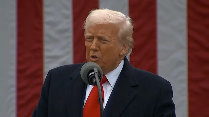 Трамп объявил о введении всеобъемлющих пошлин для всех стран