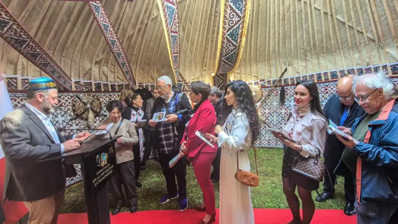 Новый туристический гид о Казахстане выпустило французское издательство