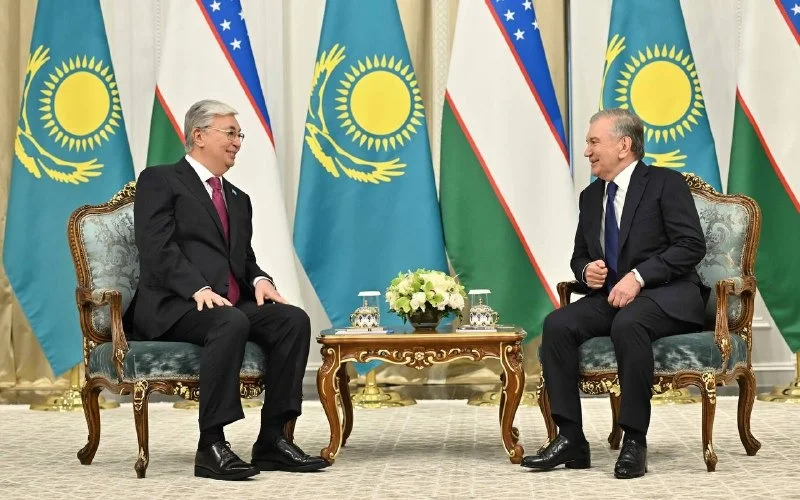 Мемлекет басшысы Өзбекстан Президенті Шавкат Мирзиёевпен кездесті 