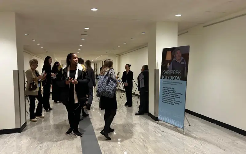 Выставка картин карагандинского художника покорила зрителей Нью-Йорка