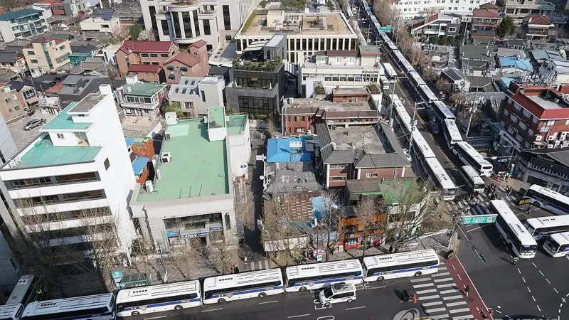 Полиция Южной Кореи усиливает меры безопасности перед вынесением вердикта по импичменту президента