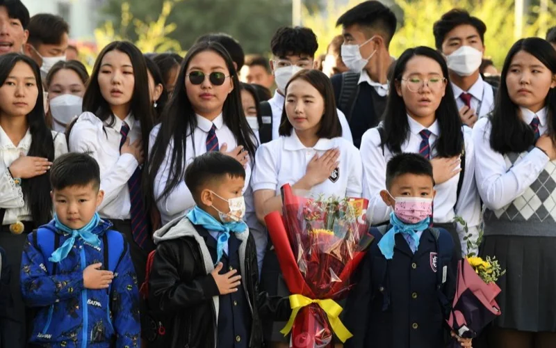 Моңғолиялық оқушылар