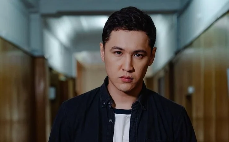 Актера Шарипа Серика арестовали на пять суток