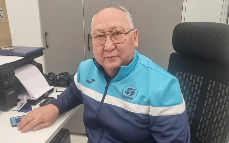 Qazaqstan voleıbol federatsııasynyń vıtse-prezıdenti Ermek Syrlybaev