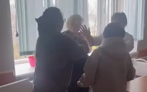 Родные погибшей девушки напали на больницу в Жамбылской области — полиция проводит проверку