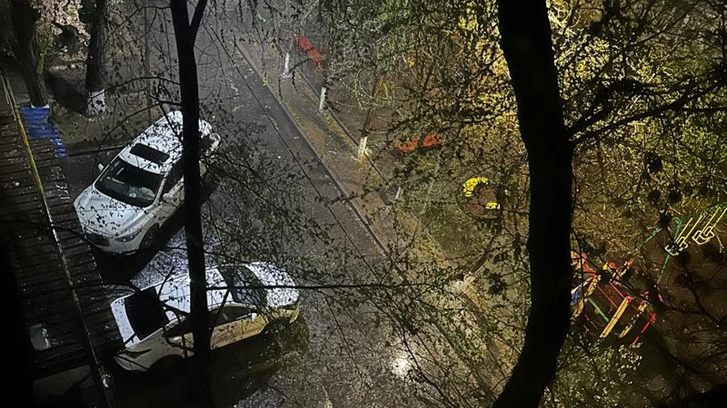 Almatyda kún kúrkirep, naızaǵaı oınap, nóser jaýdy 