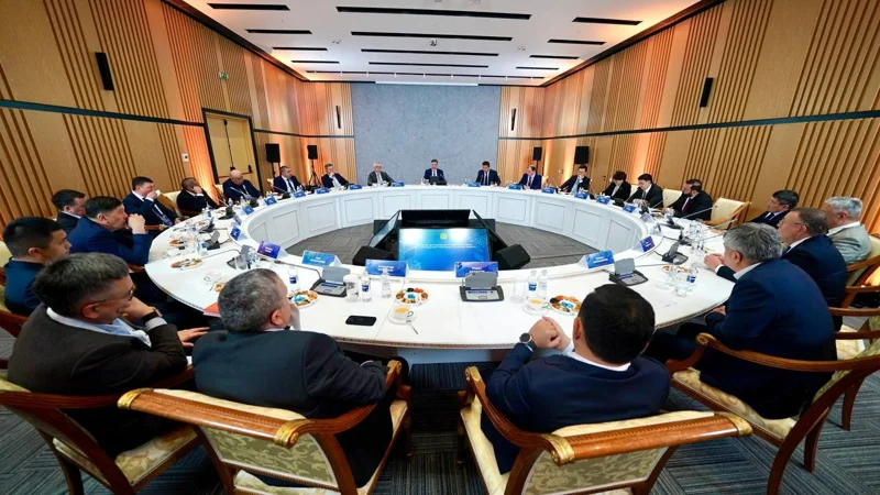 Олжас Бектенов обсудил с аграриями поручение Президента  