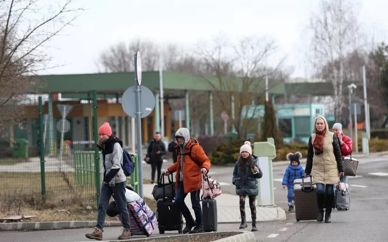 Германия БҰҰ арқылы босқындарды қабылдауды уақытша тоқтатты