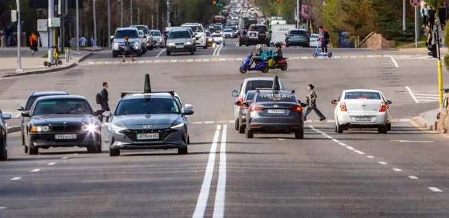 Алматы транспорт дороги автомобили движение Алматы көлік жол қозғалыс