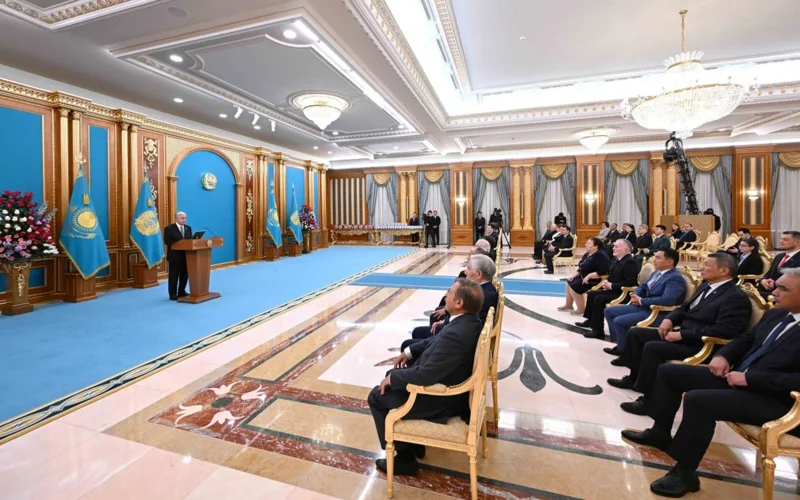 Qazaqstanǵa áser etetini sózsiz: Prezıdent qazirgi álemdik ahýalǵa toqtaldy