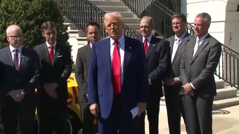  Трамп Қытайдан келетін тауарларға 125% баж салығын енгізді 