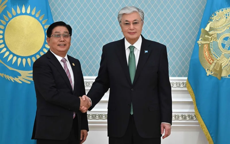 Касым-Жомарт Токаев принял председателя правления YTO Express Юй Хуэйцзяо