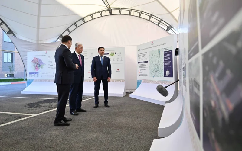 Президент ознакомился с перспективным планом градостроительного развития Шымкента