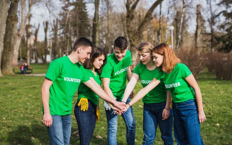 волонтеры