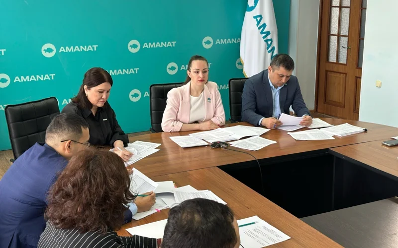 «AMANAT» partııasy SQOF