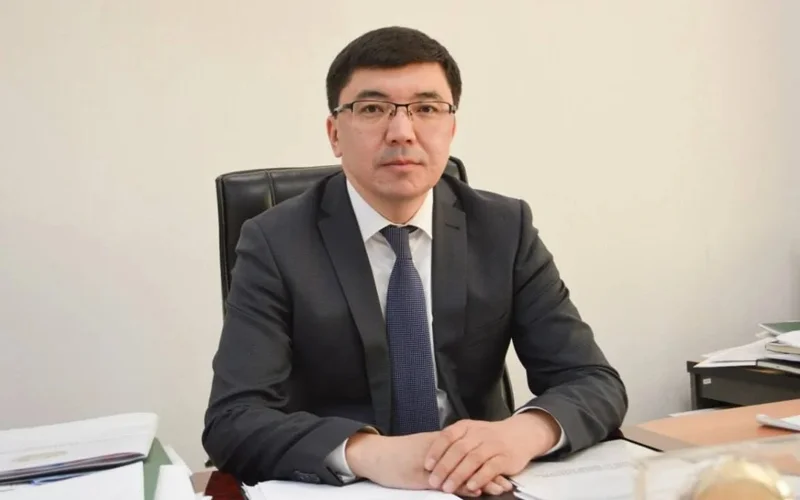 Akmádı Sarbasov vıtse-mınıstr qyzmetinen bosatyldy